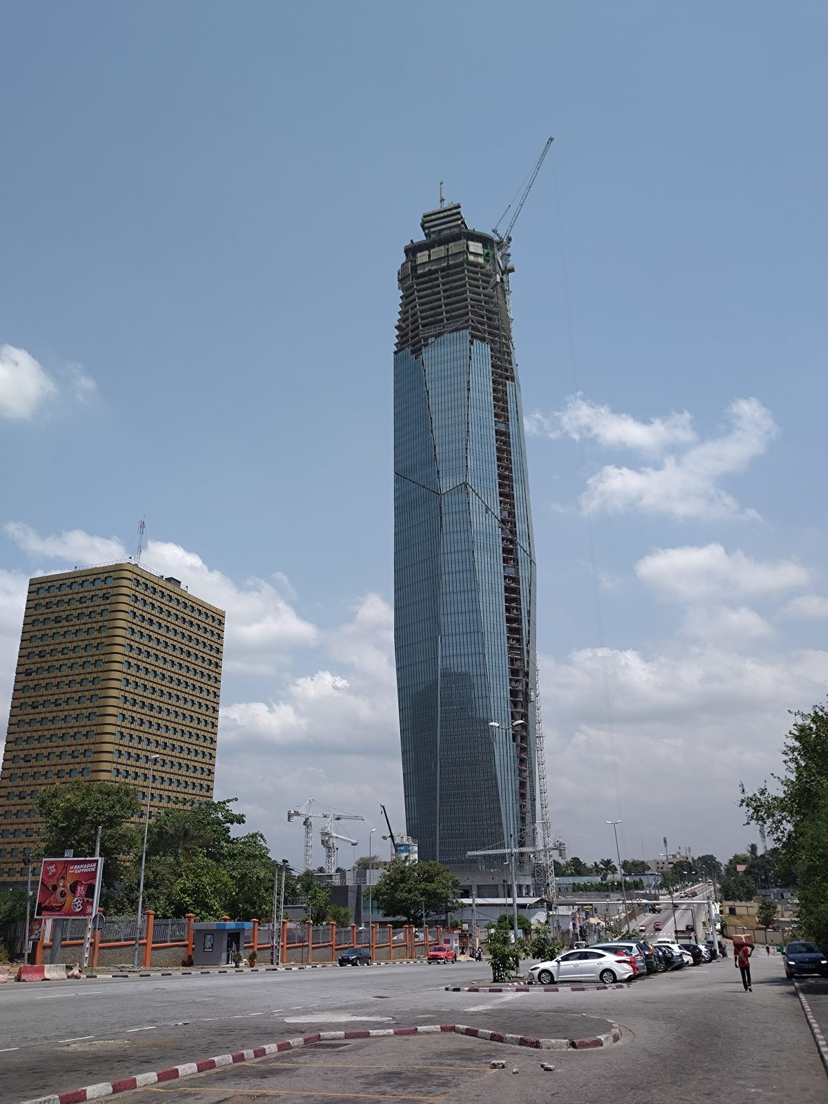 L’infrastructure électrique et d’automatisation de la Tour F du plus haut bâtiment d’Afrique confiée à Ekos (31 octobre 2024)